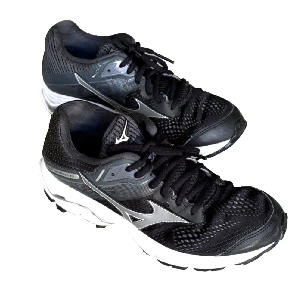 Mizuno Women's Wave‎ Inspire 15 Black Athletic Running Sneakers Shoes Size 7.5